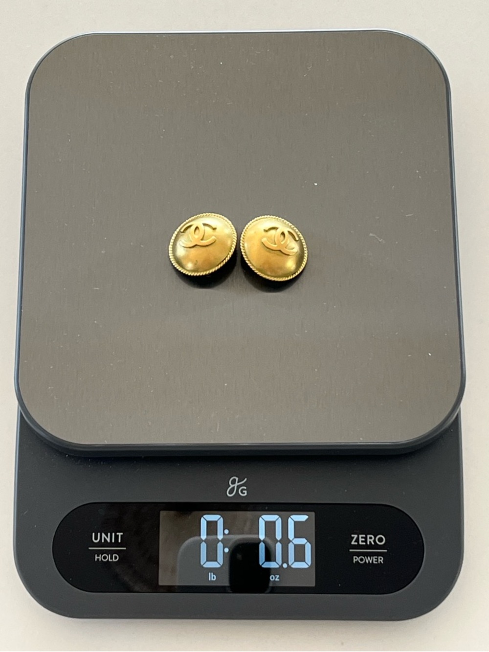 VINTAGE Chanel 1995 Spring CC Logo Round Rope ~1” Button Clip-On Earrings Gold - Picture 5 of 14